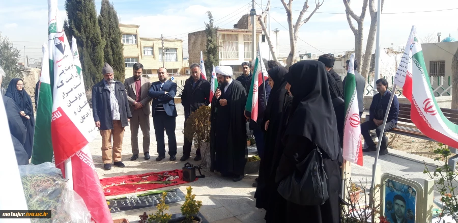 تجدید میثاق با شهدا در آستانه سالگرد پیروزی انقلاب اسلامی و 22 بهمن 1402 5