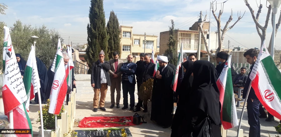 تجدید میثاق با شهدا در آستانه سالگرد پیروزی انقلاب اسلامی و 22 بهمن 1402 6